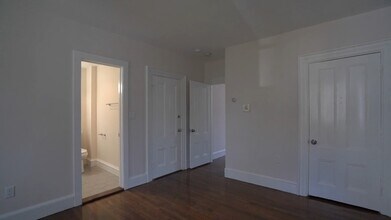 19 Spring Garden St, Unit 2 in Boston, MA - Building Photo - Building Photo