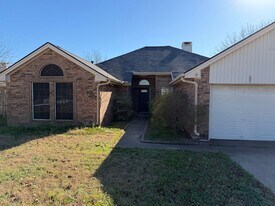 808 Creekside Dr in Mesquite, TX - Building Photo
