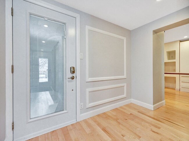 135 Hinchey Av in Ottawa, ON - Building Photo - Building Photo