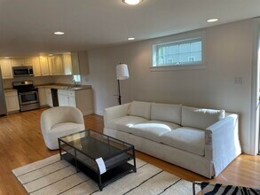 426 Winnacunnet Rd in Hampton, NH - Building Photo - Building Photo