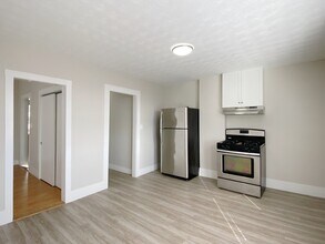 73 Campbell Ave-Unit -6 in Revere, MA - Building Photo - Building Photo