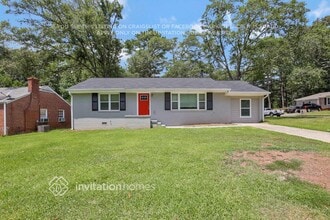 2013 Ben Hill Rd in East Point, GA - Building Photo - Building Photo