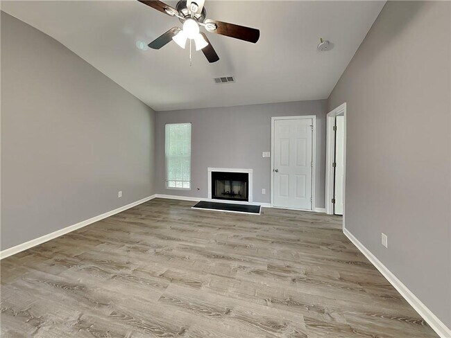 447 Bald Eagle Way in Riverdale, GA - Building Photo - Building Photo