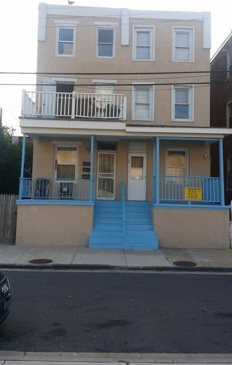 140 S Bellevue Ave in Atlantic City, NJ - Foto de edificio