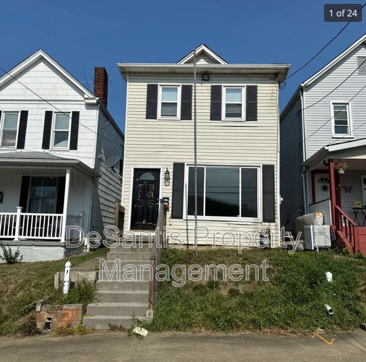 517 Franklin Ave in Canonsburg, PA - Building Photo