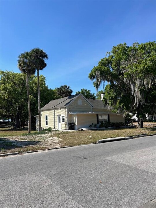 101 Kentucky Ave in Umatilla, FL - Building Photo