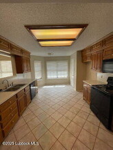 6031 72nd St in Lubbock, TX - Building Photo - Building Photo