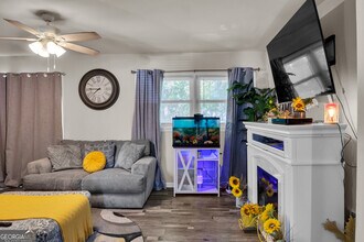 6575 Hidden Brook Trail in College Park, GA - Building Photo - Building Photo