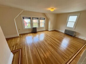 28 Carroll St in Yonkers, NY - Building Photo - Building Photo