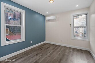 42 Spring St in Albany, NY - Building Photo - Building Photo