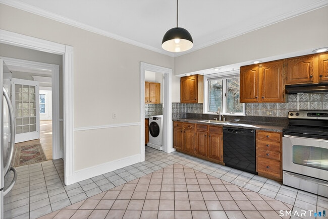 339 Willow St in New Haven, CT - Building Photo - Building Photo