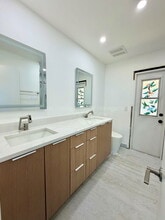 947 N Atmore Cir in Deltona, FL - Foto de edificio - Building Photo