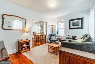 452 Renfrew Ave in Ambler, PA - Building Photo