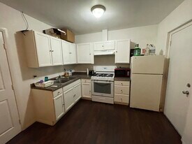 43235 Echard Ave in Lancaster, CA - Building Photo