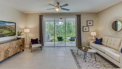5270 Dragonfly Dr in Wildwood, FL - Foto de edificio - Building Photo