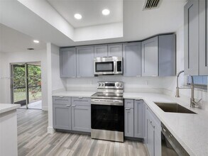 1901 Coquina Way in Coral Springs, FL - Building Photo - Building Photo
