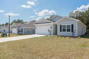 874 Windhill Dr in Cantonment, FL - Building Photo