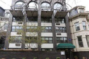 1329 N Dearborn St in Chicago, IL - Building Photo