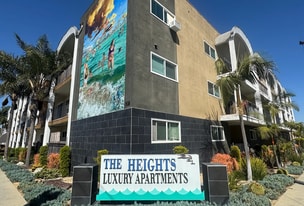 391 Ximeno Ave, Unit 201 in Long Beach, CA - Building Photo