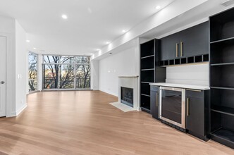 914 W Hubbard Street in Chicago, IL - Building Photo - Interior Photo