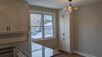 246 Ste-Anne Av in Ottawa, ON - Building Photo - Building Photo