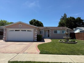 35777 Orleans Dr in Newark, CA - Building Photo