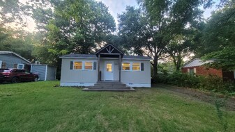 206 W Chester St in Des Arc, AR - Building Photo