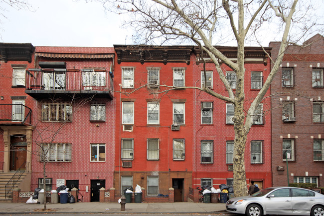 167 Taylor St in Brooklyn, NY - Building Photo - Building Photo