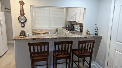 704 NE 2nd Ave in Crystal River, FL - Building Photo - Building Photo