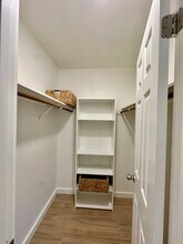 6803 Hillcroft Dr in Austin, TX - Foto de edificio - Building Photo