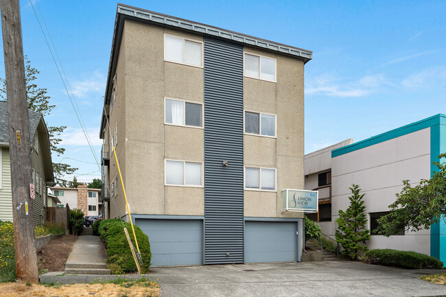 812 N 42nd St, Unit 102 in Seattle, WA - Building Photo - Building Photo