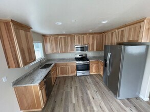 1117 Chelsea Wy in Mckinleyville, CA - Building Photo - Building Photo