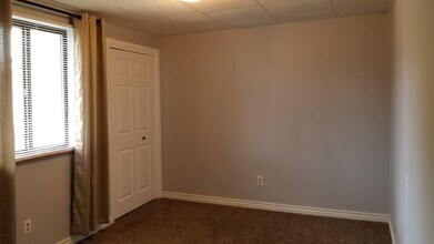 424 Waddell Ave in Clairton, PA - Building Photo - Building Photo