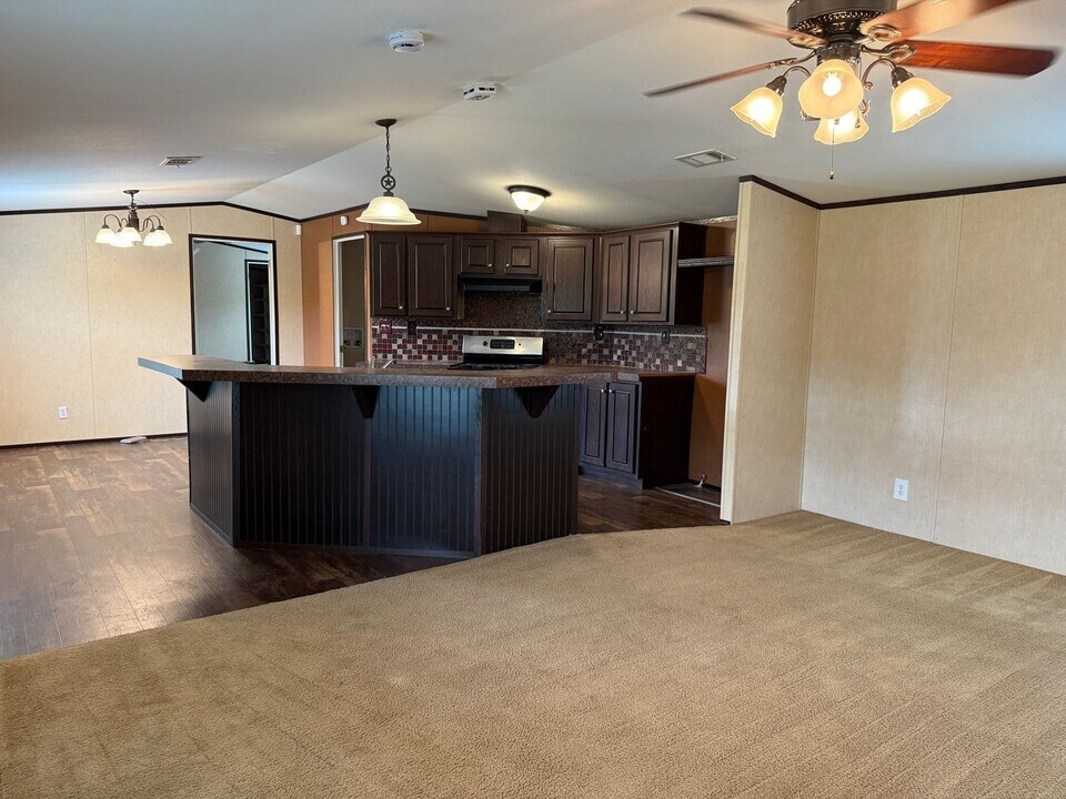 3104 N Cardinal Rd in Azle, TX - Building Photo