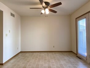 341 Gettysburg Dr, Unit 1 in Bourbonnais, IL - Building Photo - Building Photo