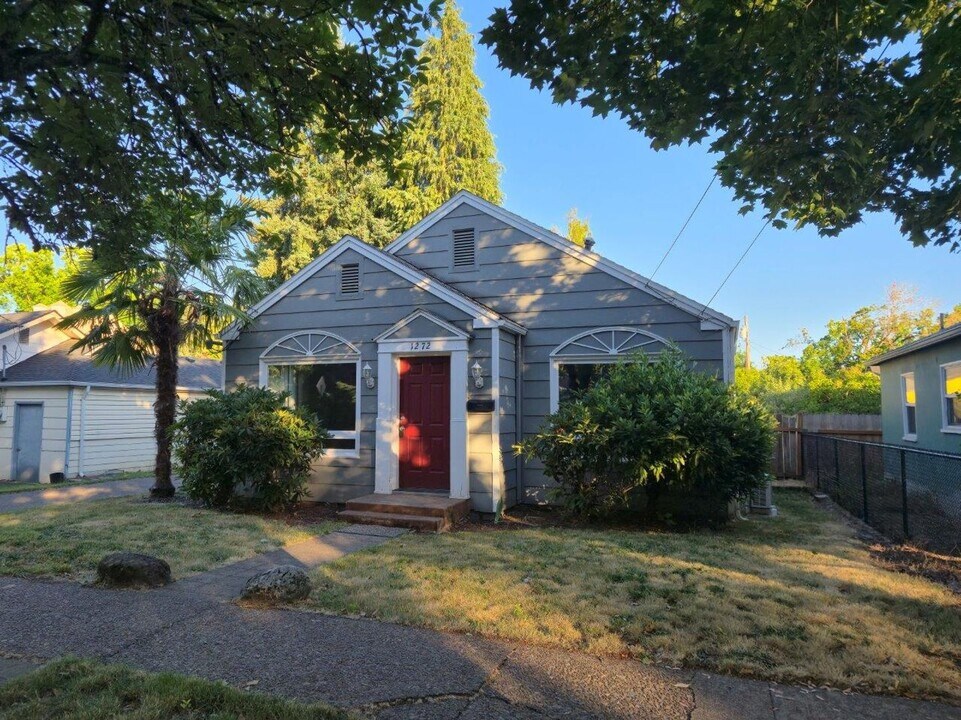 1272 Elm St NW in Salem, OR - Building Photo