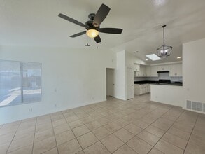 7880 Pinyon Ave in Fontana, CA - Building Photo - Building Photo
