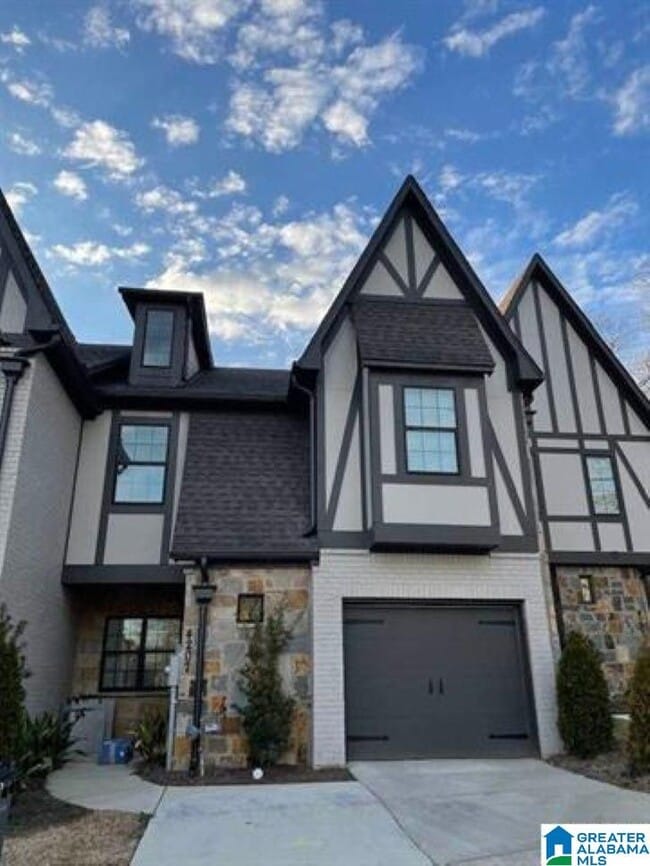 property at 4020 Lennox Rd