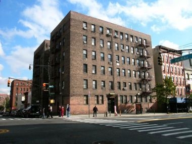 101 East 116th Street in New York, NY - Foto de edificio