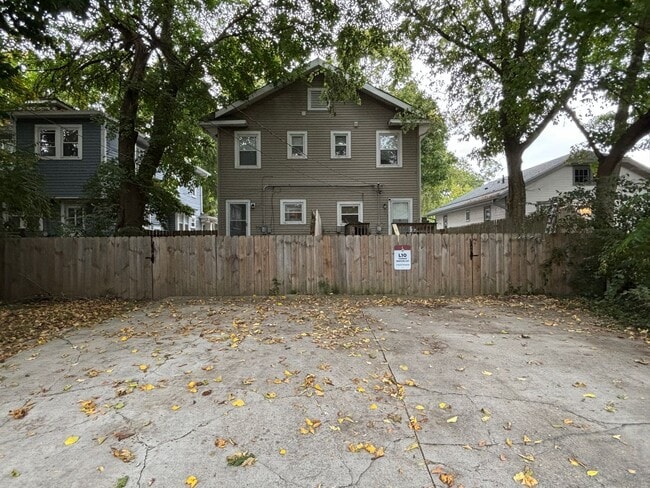 property at 4246 Graceland Ave