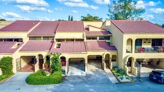 3753 Estepona Ave in Doral, FL - Building Photo