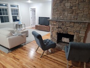 26 Taylor Ave in Dedham, MA - Building Photo - Building Photo