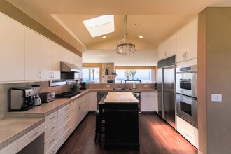 2281 Cambridge Ave in Encinitas, CA - Building Photo - Building Photo