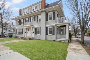 420 Wayland Ave in Providence, RI - Building Photo