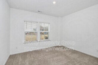 542 Annie Lowery Wy in Davidson, NC - Building Photo - Building Photo