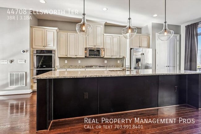 44708 Ellsworth Terrace in Ashburn, VA - Building Photo - Building Photo