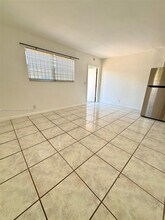 825 NW 9th St in Hallandale Beach, FL - Building Photo - Building Photo
