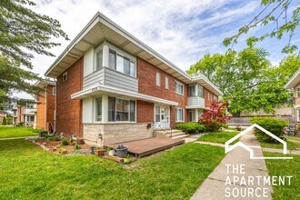 4720 Main St in Skokie, IL - Building Photo - Building Photo