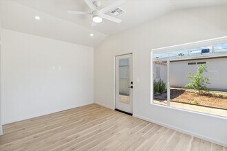347 W Roma Ave in Phoenix, AZ - Building Photo - Building Photo
