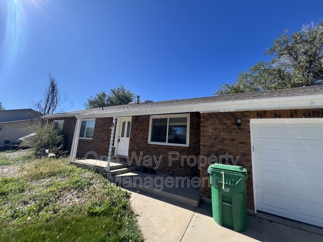 629 Graefe Ave in Ault, CO - Building Photo - Building Photo